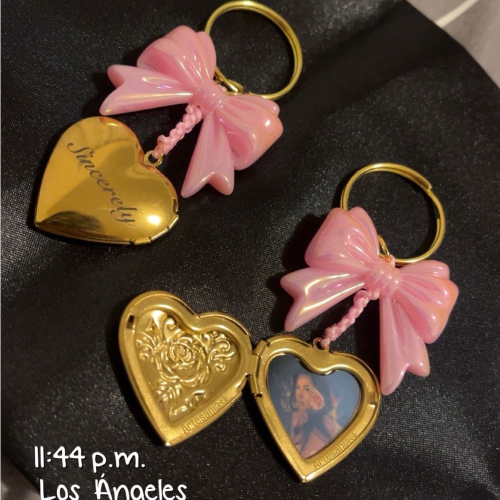 Gold Heart Locker sincerely keychain kali uchis singer
